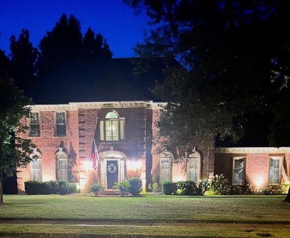 8710 SOMERSET LN, Germantown, TN 38138