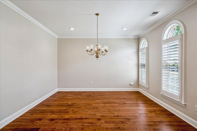 8710 SOMERSET LN, Germantown, TN 38138