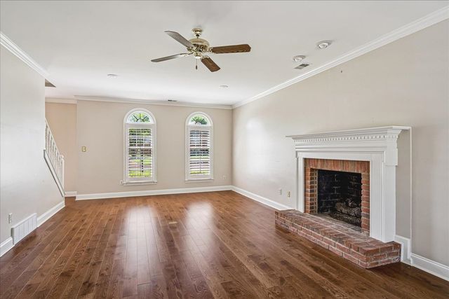 8710 SOMERSET LN, Germantown, TN 38138