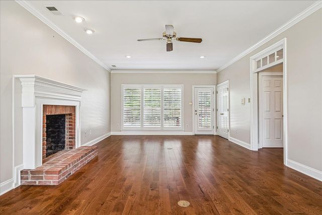 8710 SOMERSET LN, Germantown, TN 38138