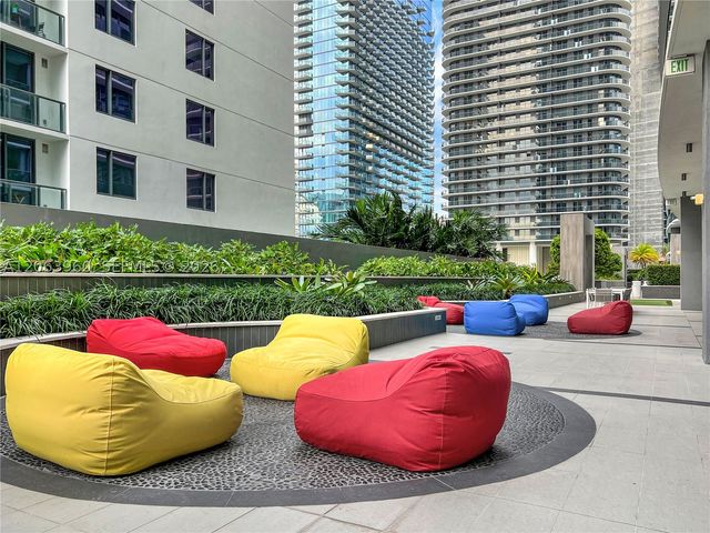 55 SW 9th St 2301, Miami, FL 33130