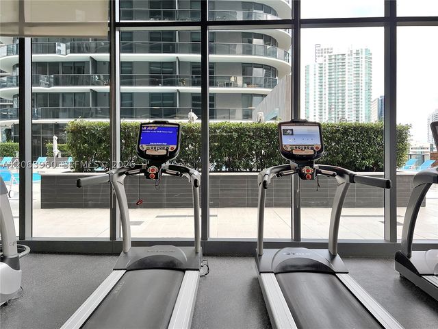 55 SW 9th St 2301, Miami, FL 33130