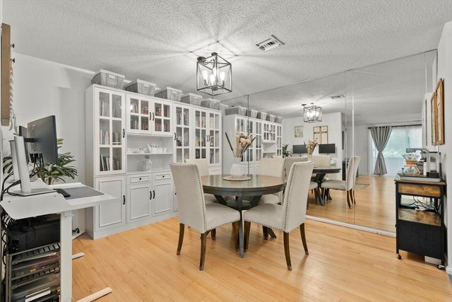 14 Bourbon Street 27, Peabody, MA 01960