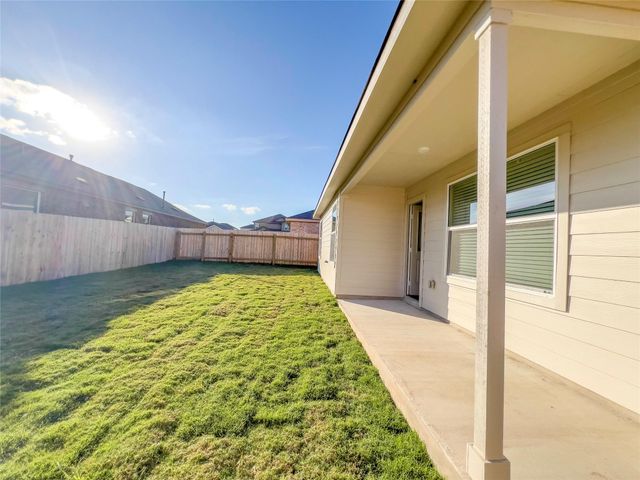 603 Water way Ave, Hutto, TX 78634