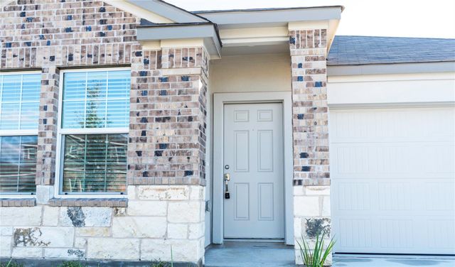 603 Water way Ave, Hutto, TX 78634