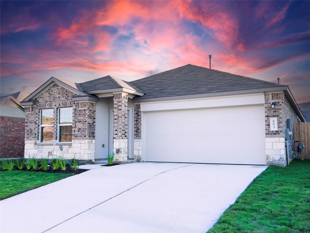 603 Water way Ave, Hutto, TX 78634