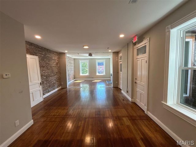 3355 S Jefferson Avenue, St Louis, MO 63118