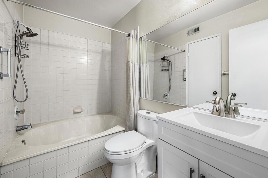 Image 21 of property listing at 78127 Crimson Court, La Quinta, CA 92253