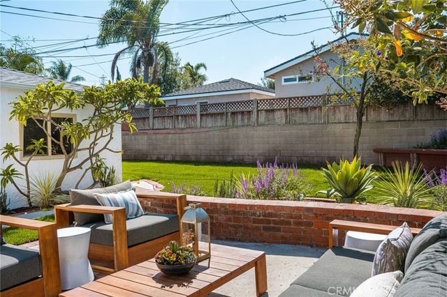 2412 Sebald Avenue, Redondo Beach, CA 90278