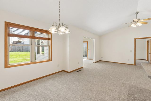 921 10th Street 0, Dewitt, IA 52742