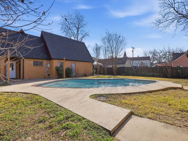 333 S Centre Avenue, Lancaster, TX 75146