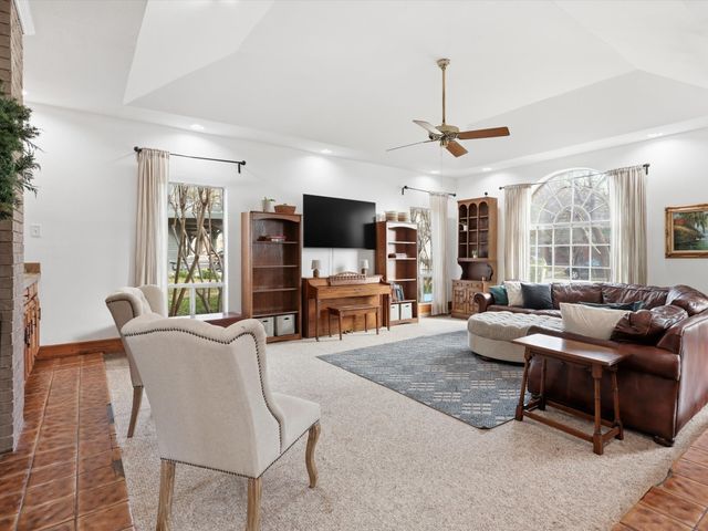 333 S Centre Avenue, Lancaster, TX 75146