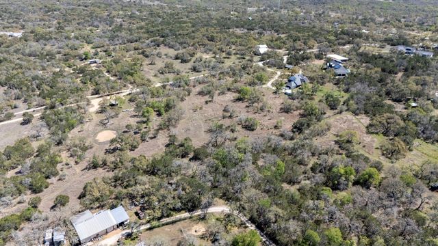 453 Nameless RD, Driftwood, TX 78619