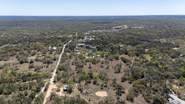 453 Nameless RD, Driftwood, TX 78619