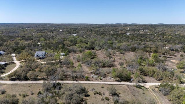 453 Nameless RD, Driftwood, TX 78619