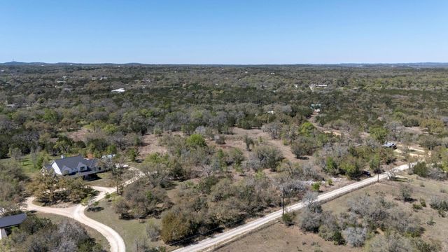 453 Nameless RD, Driftwood, TX 78619