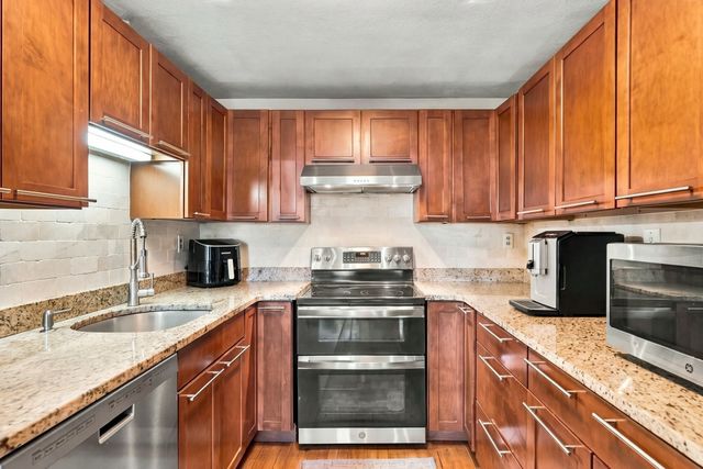 663 Boston St 7, Lynn, MA 01905