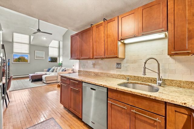 663 Boston St 7, Lynn, MA 01905