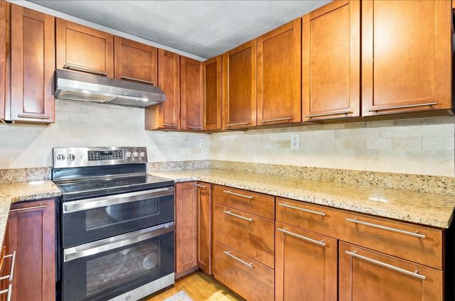 663 Boston St 7, Lynn, MA 01905