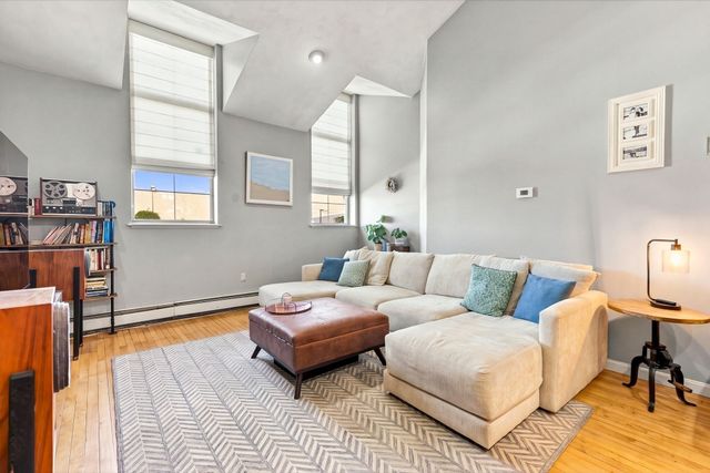 663 Boston St 7, Lynn, MA 01905