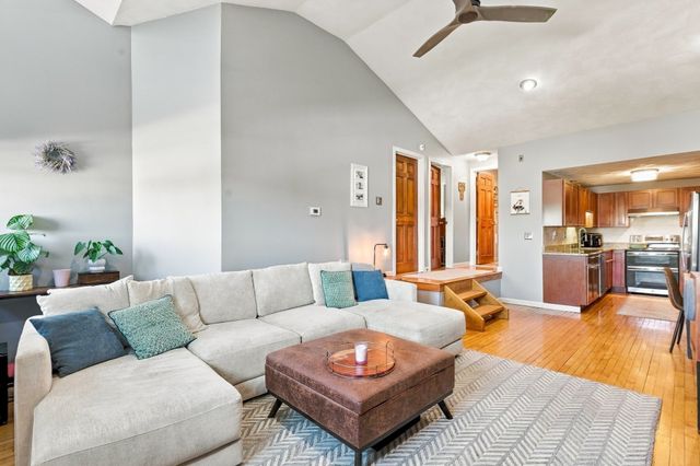 663 Boston St 7, Lynn, MA 01905