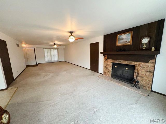 26230 Woodhill Court, Warrenton, MO 63383