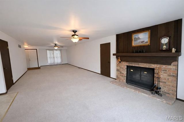 26230 Woodhill Court, Warrenton, MO 63383