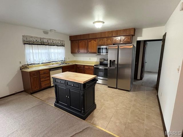 26230 Woodhill Court, Warrenton, MO 63383