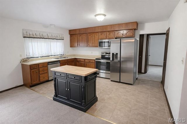 26230 Woodhill Court, Warrenton, MO 63383