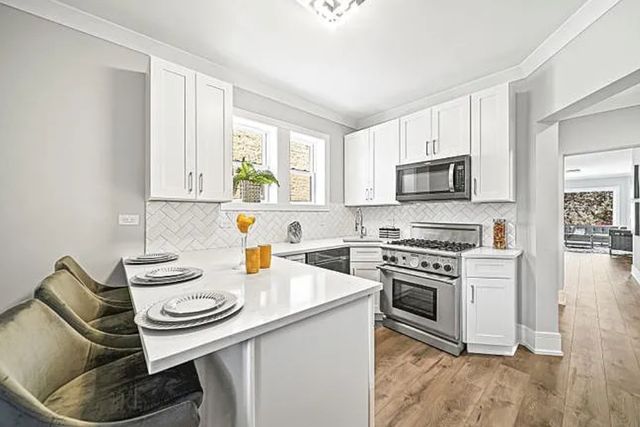 5028 N Major Avenue 2, Chicago, IL 60630