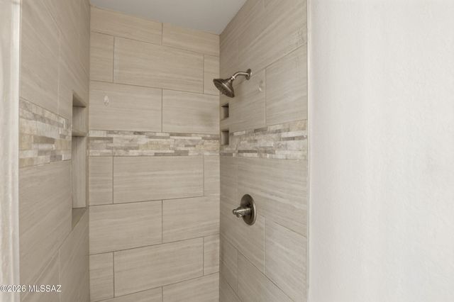 7650 W Summer Sky Drive, Tucson, AZ 85743