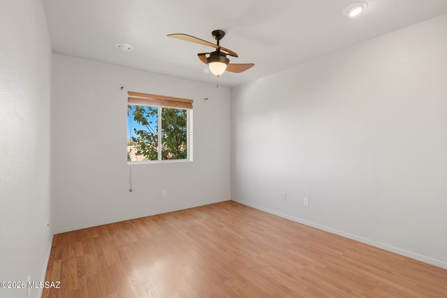 7650 W Summer Sky Drive, Tucson, AZ 85743