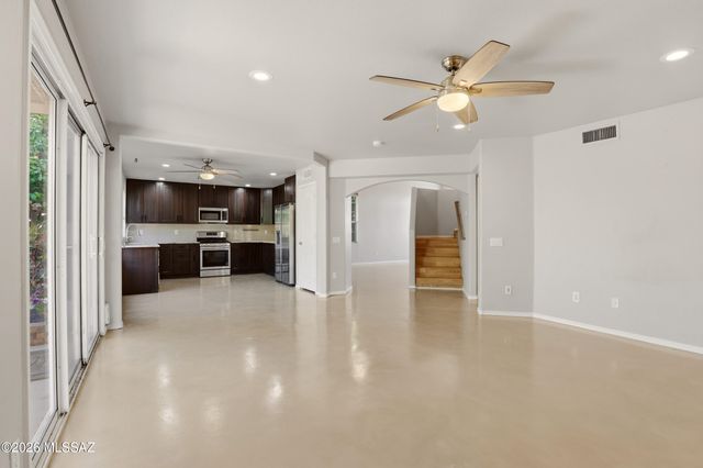 7650 W Summer Sky Drive, Tucson, AZ 85743