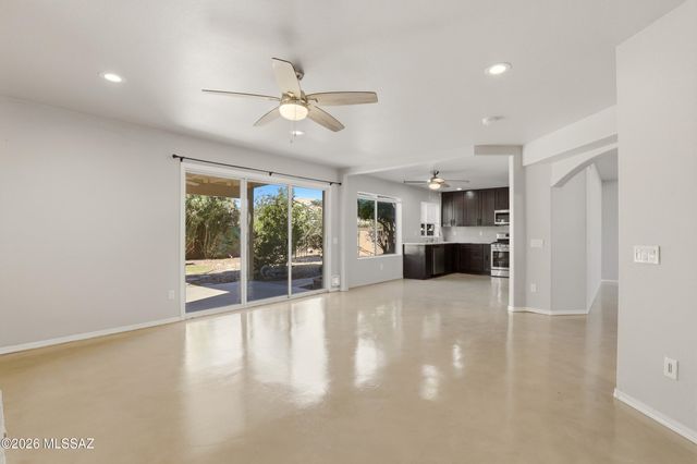 7650 W Summer Sky Drive, Tucson, AZ 85743