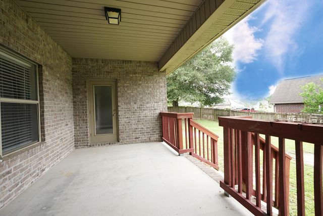 401 Wych Circle, Crestview, FL 32536