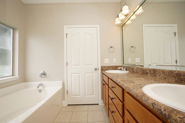 401 Wych Circle, Crestview, FL 32536