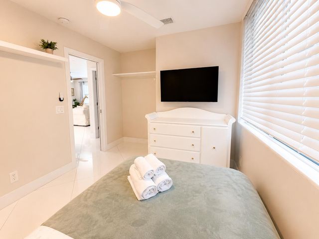 327 LANCASTER Street, Boca Raton, FL 33487