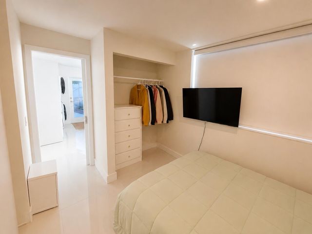 327 LANCASTER Street, Boca Raton, FL 33487
