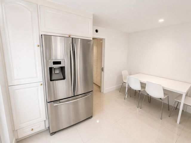 327 LANCASTER Street, Boca Raton, FL 33487