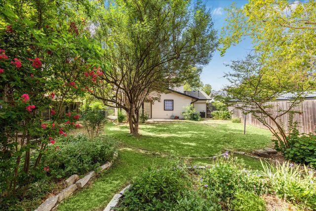 8516 Rockwood LN, Austin, TX 78757