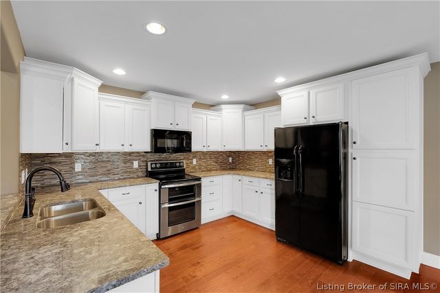 12305 Turnberry Trace, Sellersburg, IN 47172