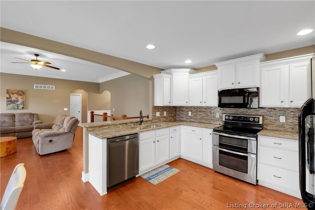 12305 Turnberry Trace, Sellersburg, IN 47172