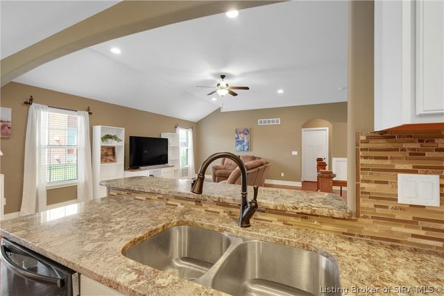 12305 Turnberry Trace, Sellersburg, IN 47172