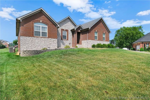 12305 Turnberry Trace, Sellersburg, IN 47172