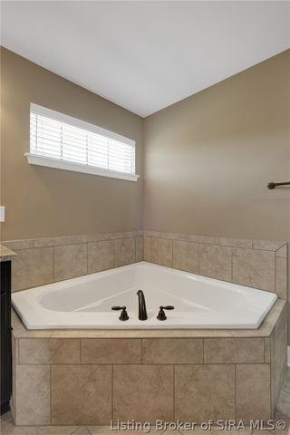 12305 Turnberry Trace, Sellersburg, IN 47172