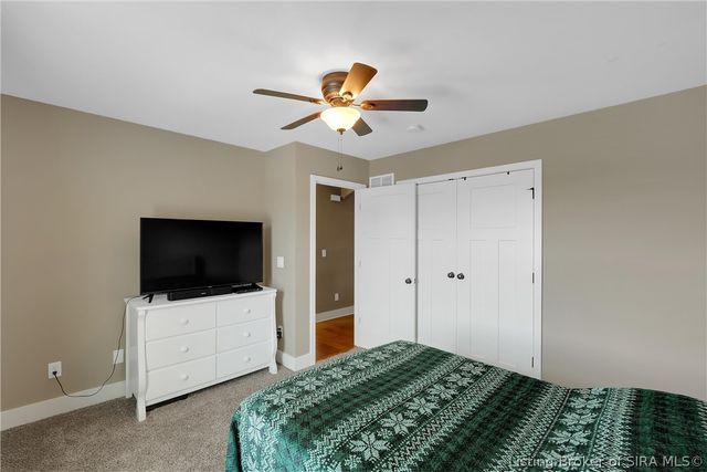 12305 Turnberry Trace, Sellersburg, IN 47172