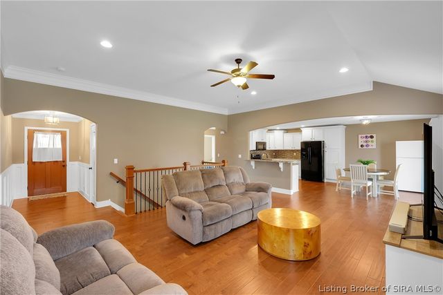 12305 Turnberry Trace, Sellersburg, IN 47172