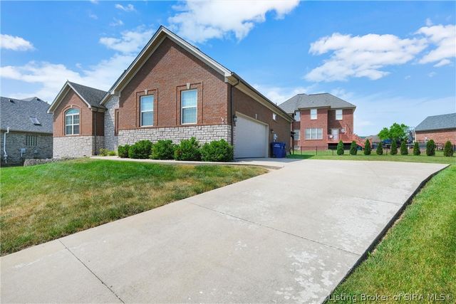 12305 Turnberry Trace, Sellersburg, IN 47172