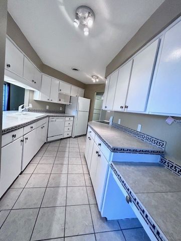 1207 N 6th St, Alpine, TX 79830