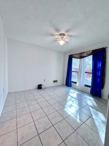 1207 N 6th St, Alpine, TX 79830